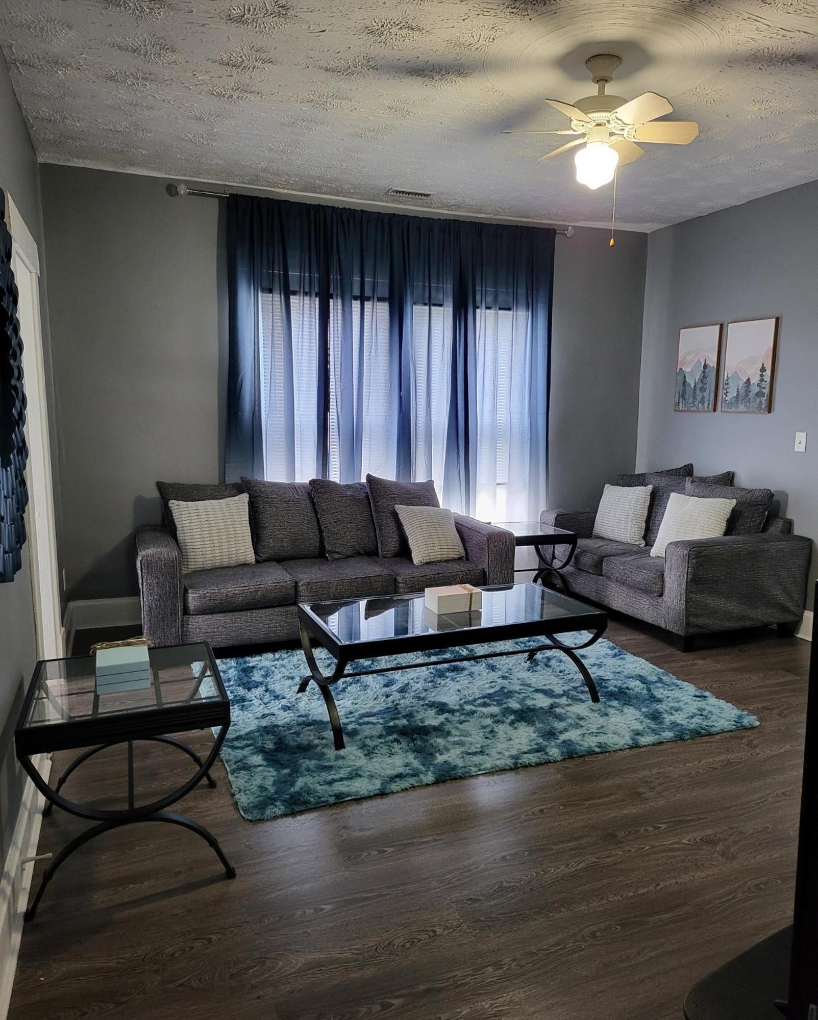 Guest Room With Two Double Beds In Columbus Oh, Airport Location Exteriör bild