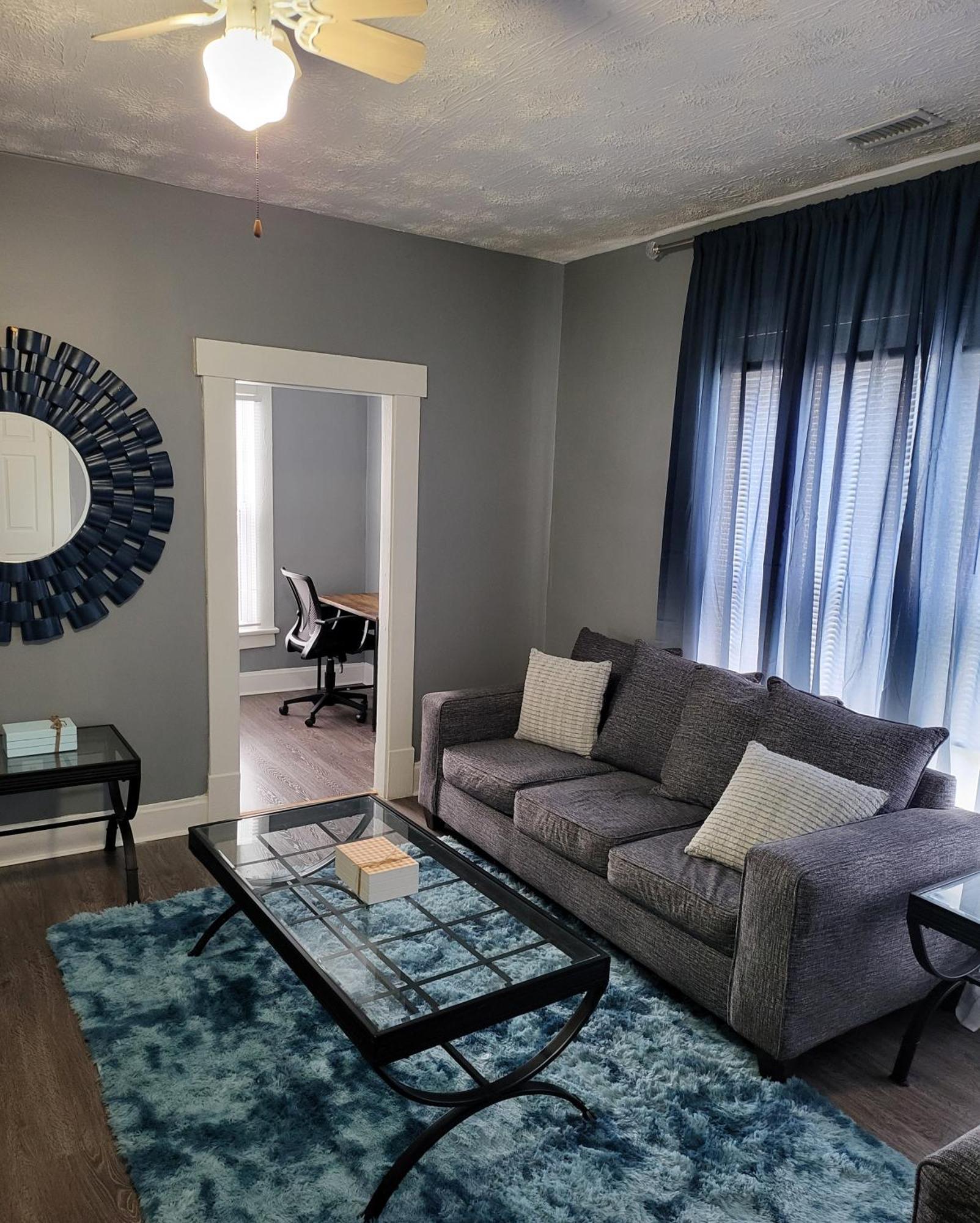 Guest Room With Two Double Beds In Columbus Oh, Airport Location Exteriör bild