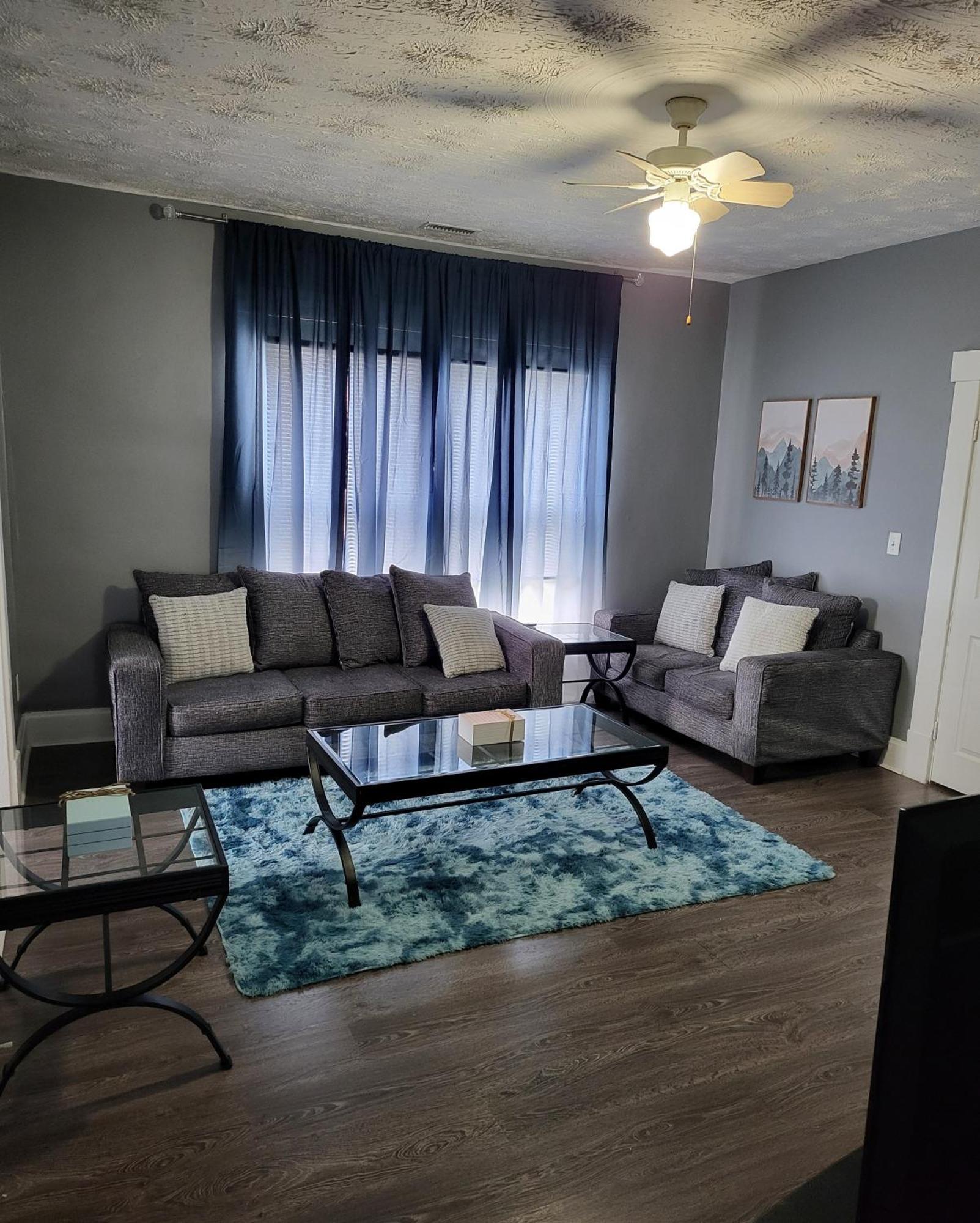 Guest Room With Two Double Beds In Columbus Oh, Airport Location Exteriör bild